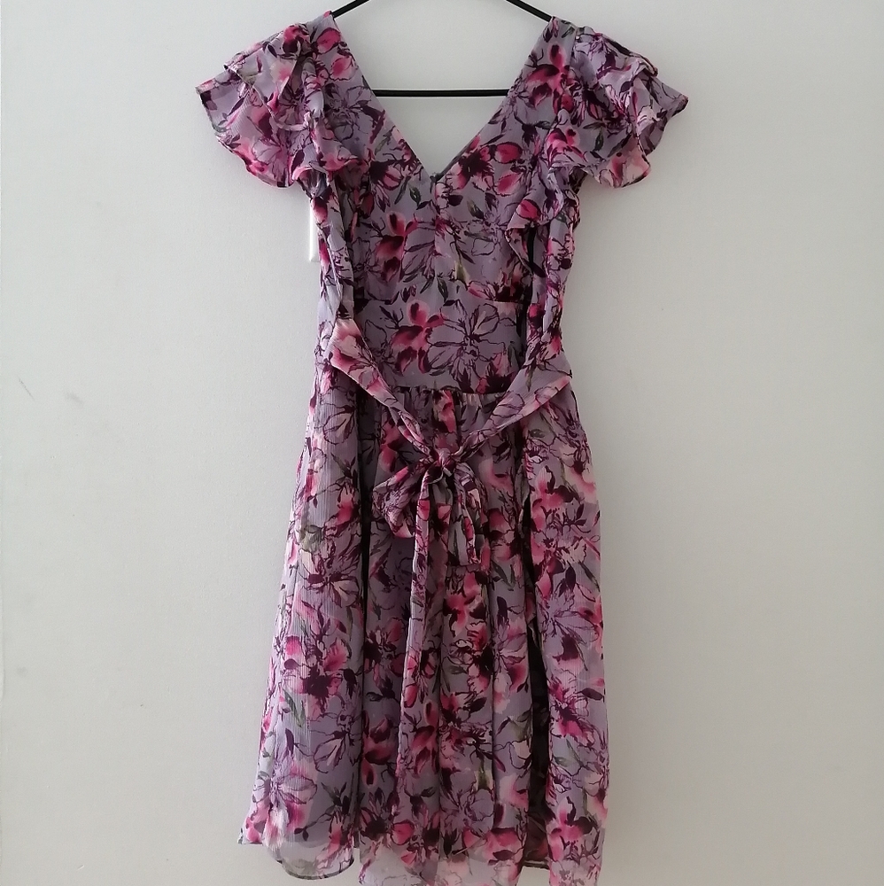 Express V neck floral dress XS